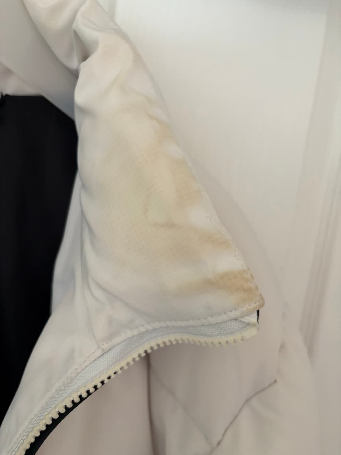 뉴챔프 나이키 패딩 화이트 상품이미지5