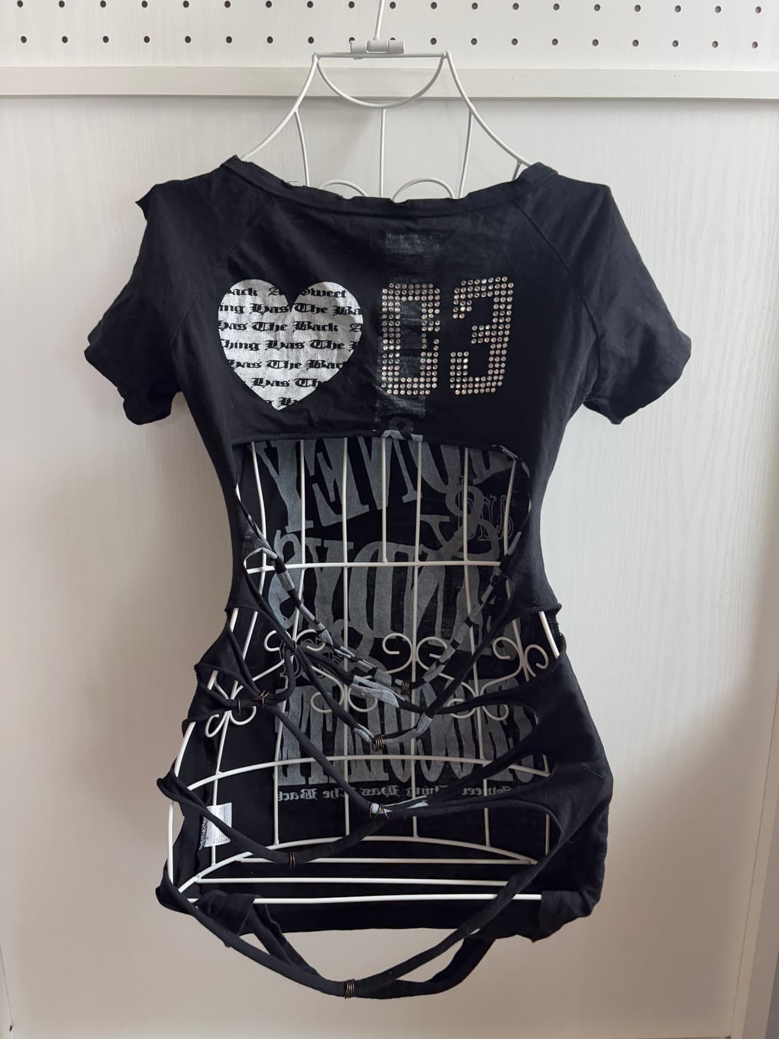  Black Cutting Detail Short-Sleeved T-sh 상품이미지3