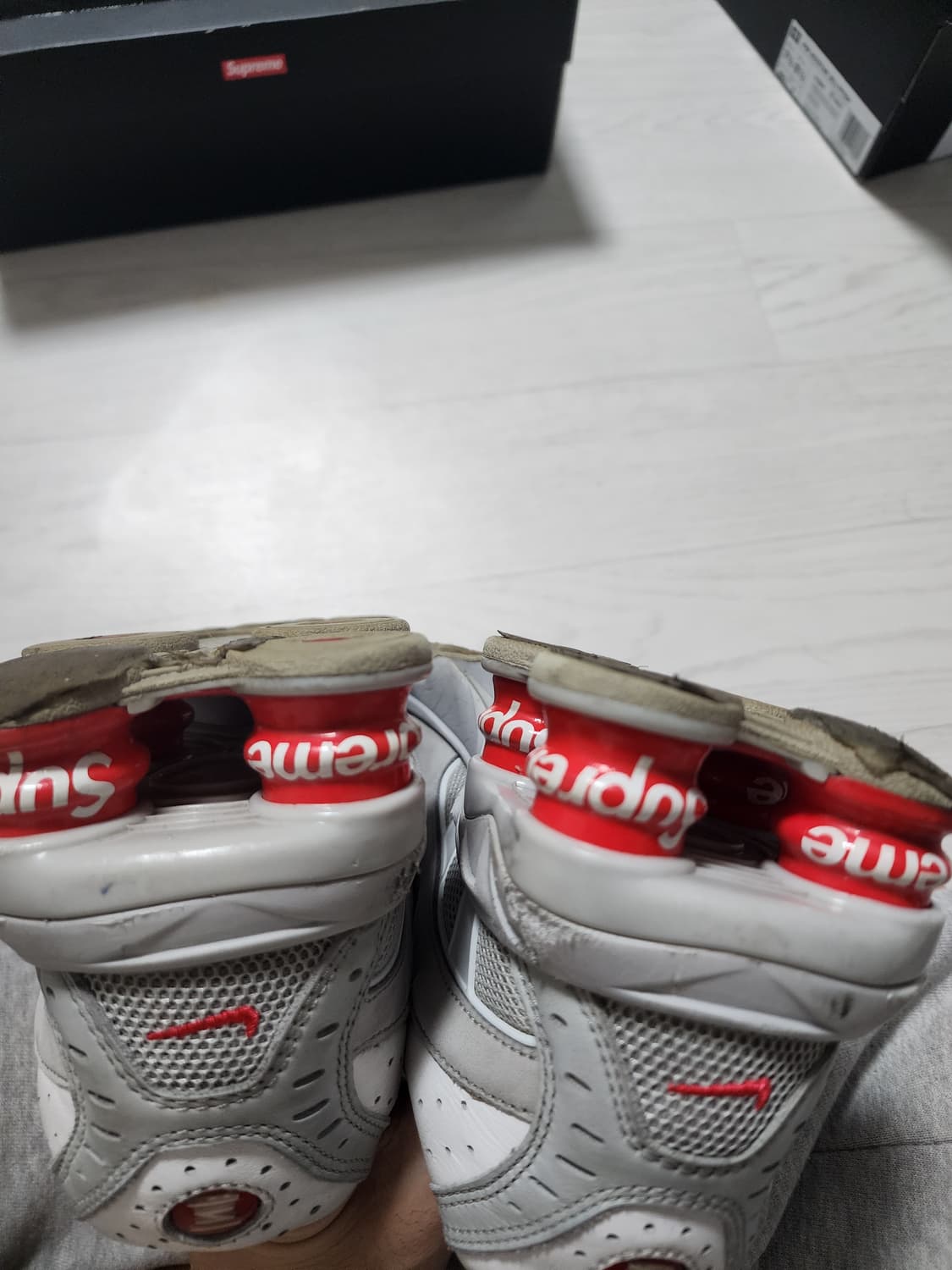 나이키 x 슈프림 샥스 라이드 2 SP 화이트 나이키 슈프림 샥스 상품이미지6