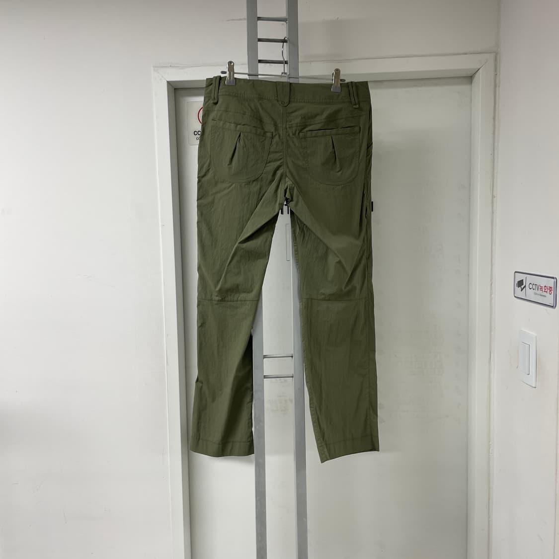 아크테릭스 카키 팬츠 6(W) 상품이미지5