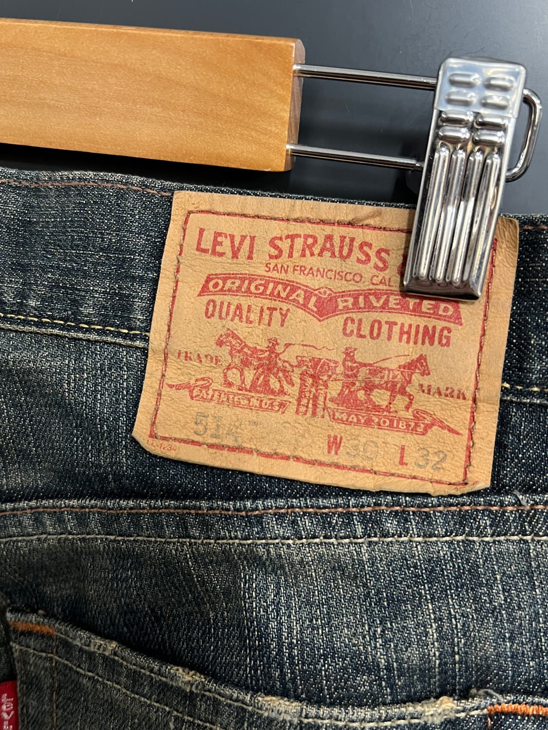 00s Levis 리바이스 514 슬림 스트레이트핏 흑청 데님 팬츠 상품이미지3