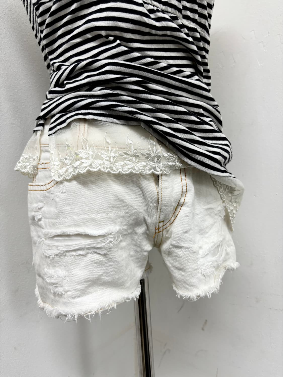 “Vintage” Y2K White Damaged Stitch Detai 상품이미지7
