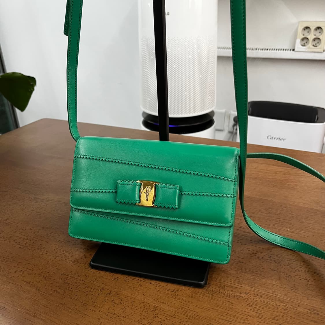 페레가모 바라 미니 크로스백 상품이미지2