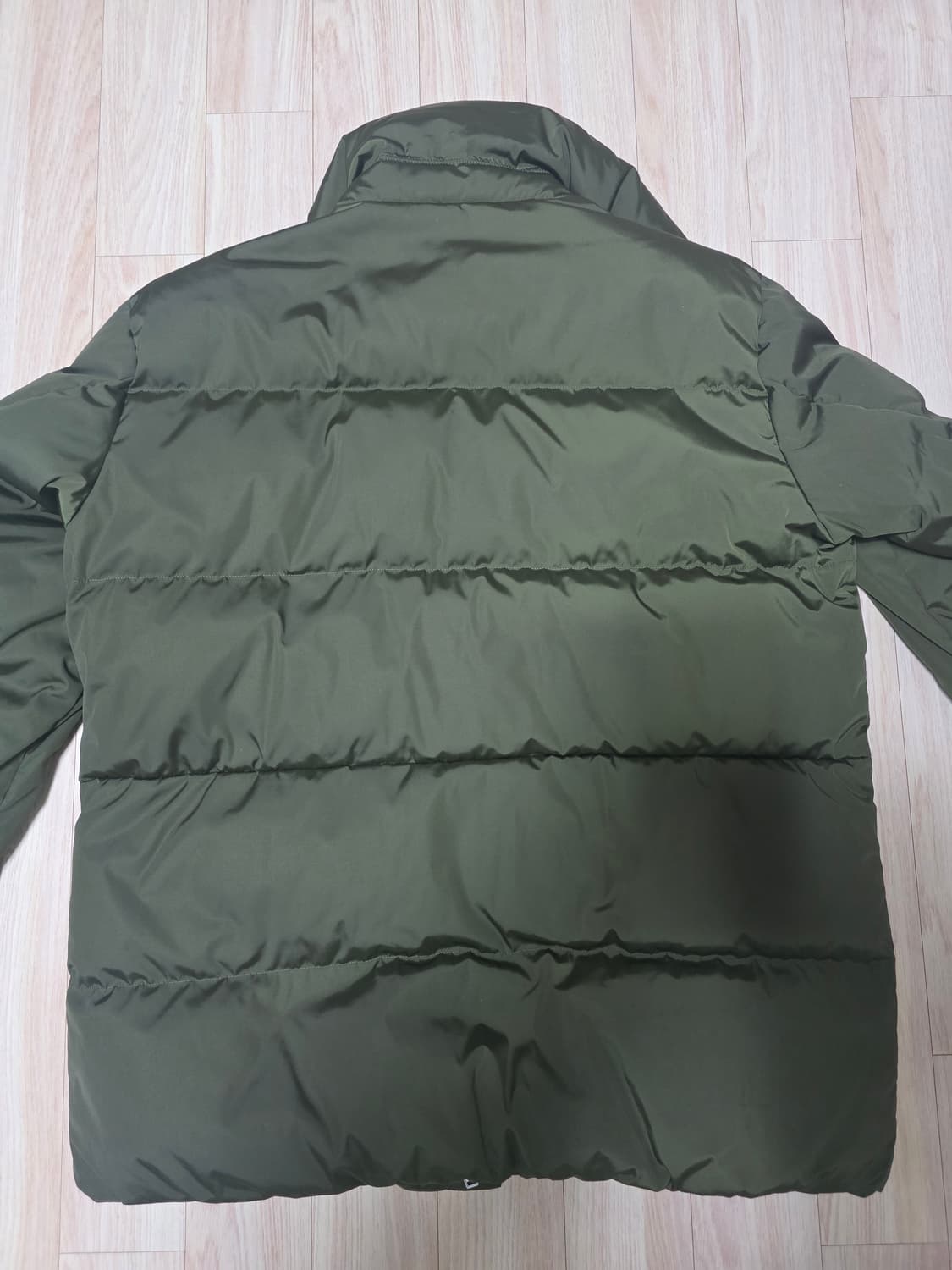 띠어리 타페타 패딩 사이즈 m 상품이미지3