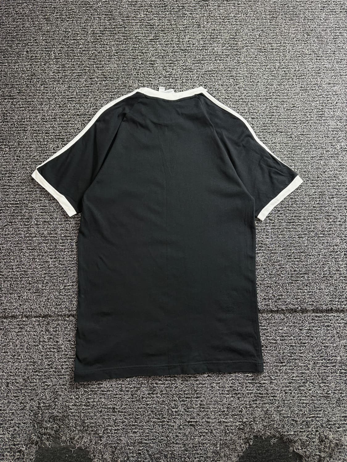 아디다스 클래식 3 스트라이프 블랙 티셔츠 4056 상품이미지5