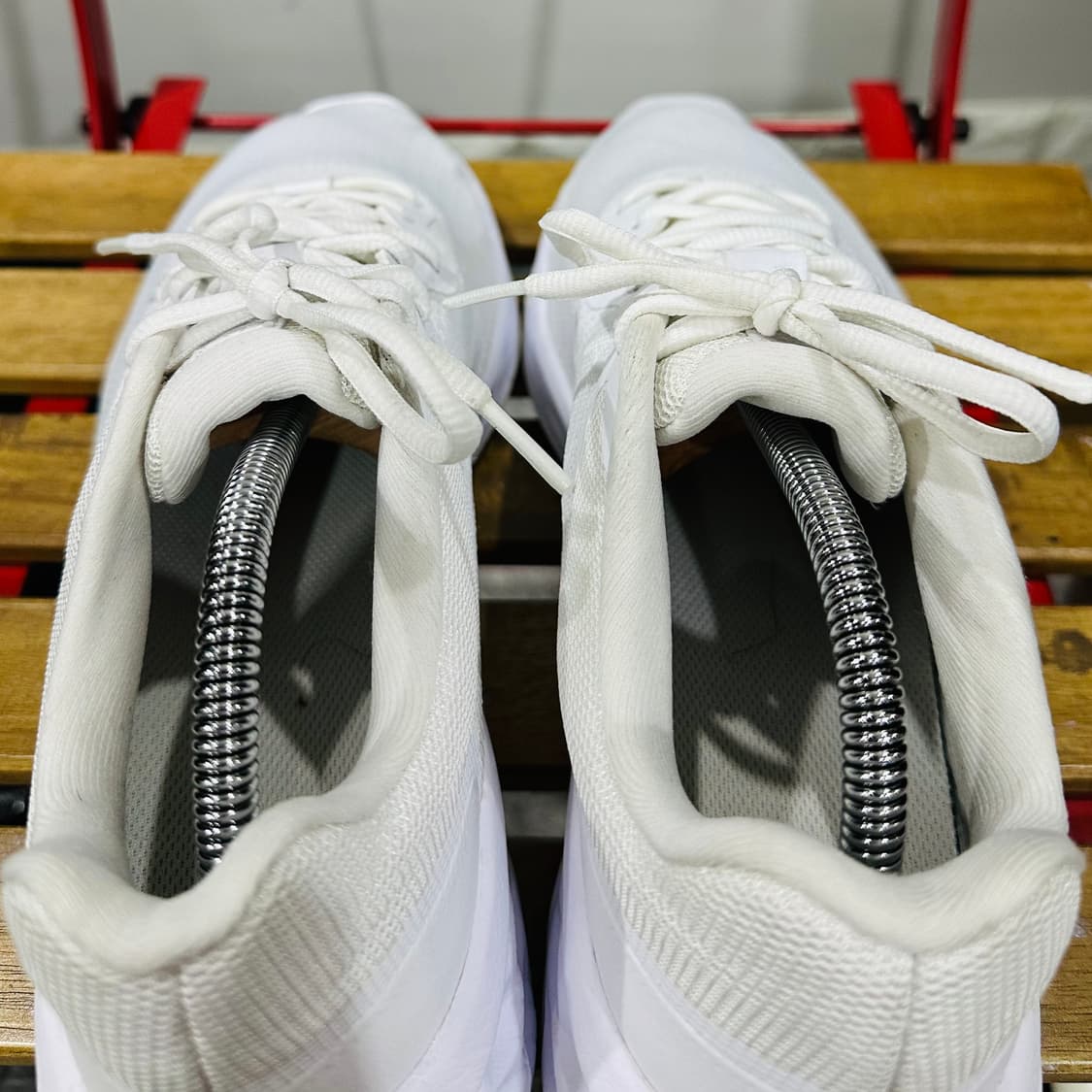 275) 나이키 운동화 남성 남자 런닝화 레볼루션 화이트 상품이미지5