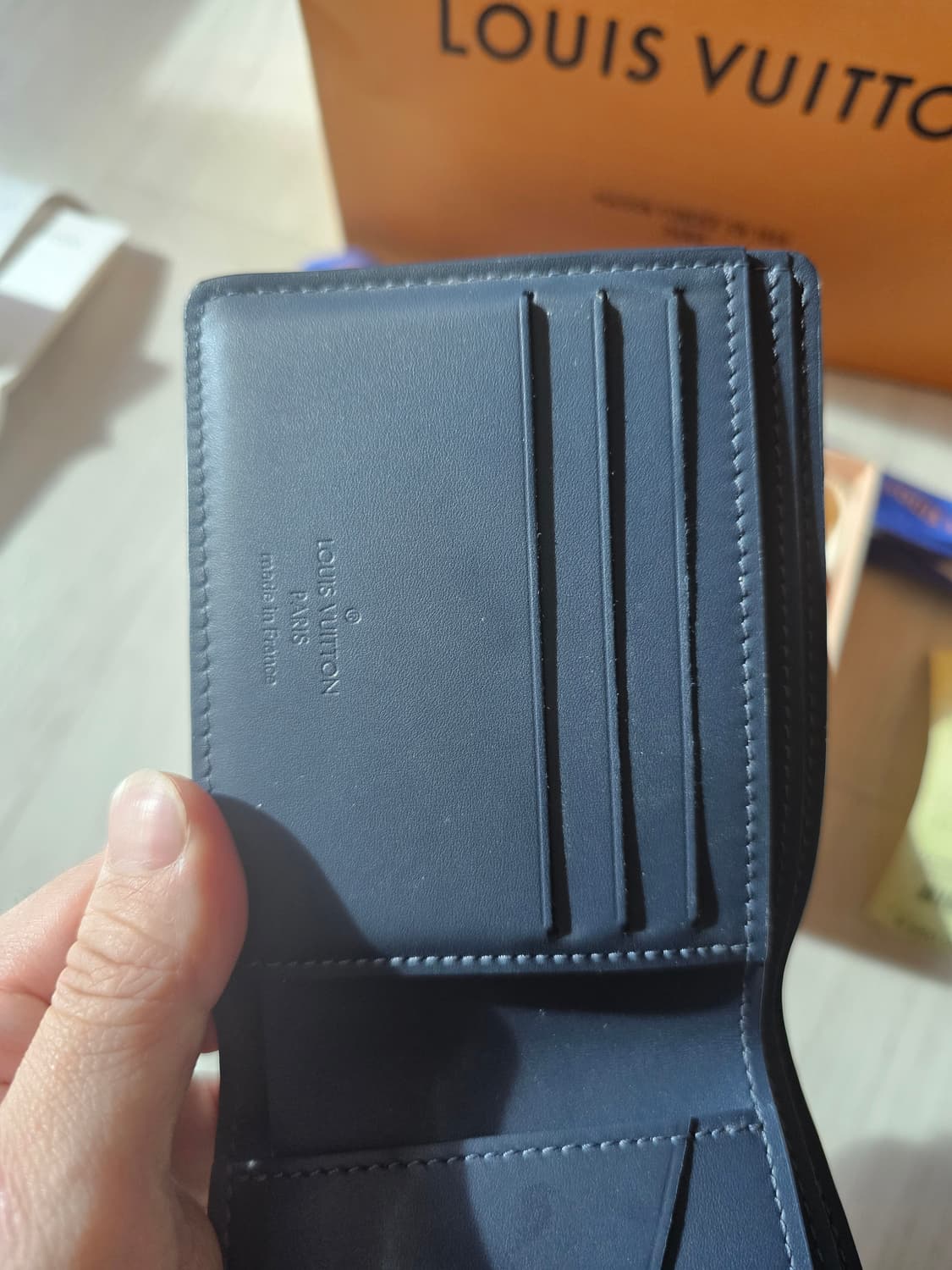 루이비통 멀티플 월렛 네이비 블루 판매합니다 (M83379) 상품이미지9