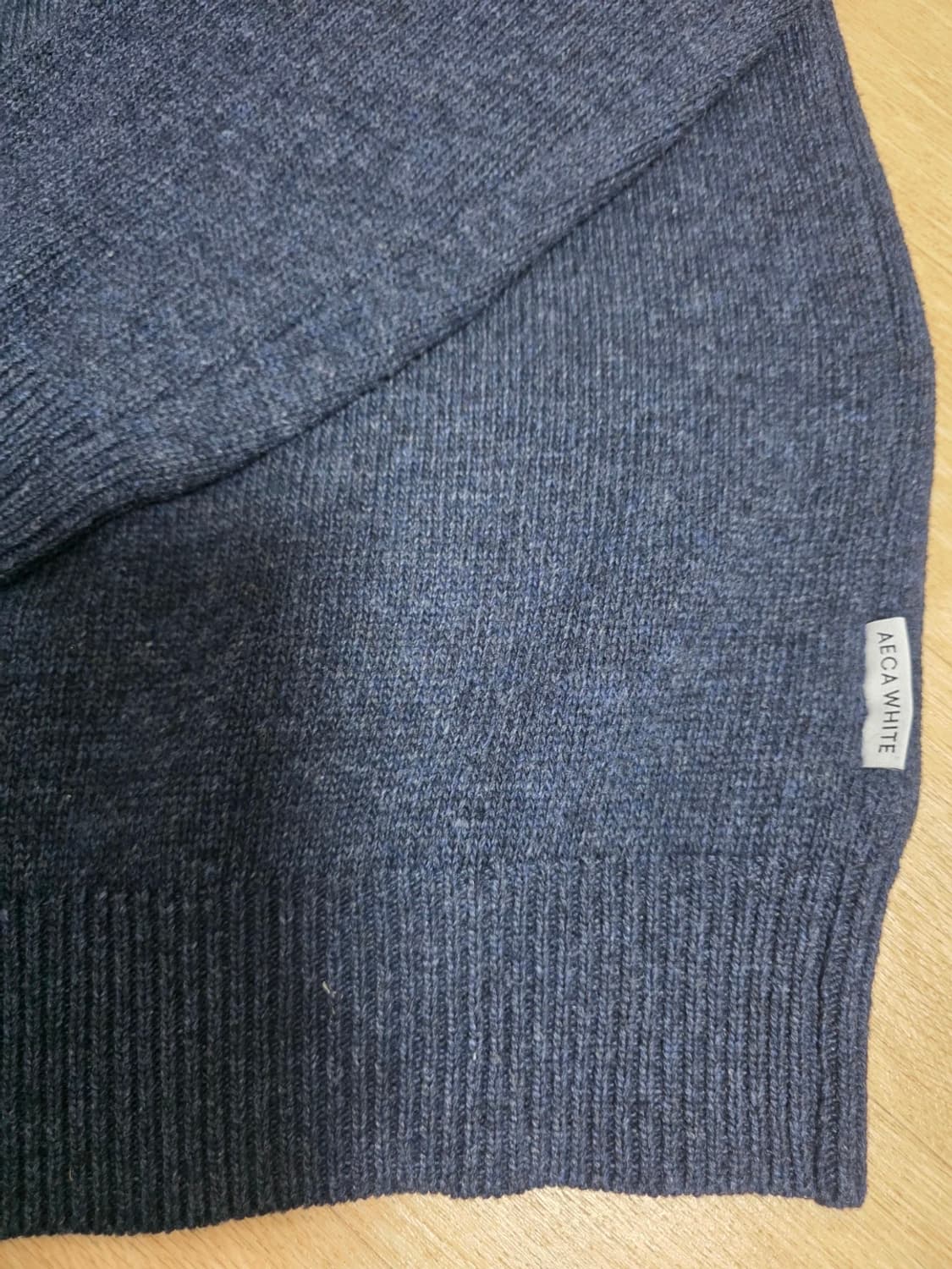 에이카화이트 빅로고 울니트 L 상품이미지6