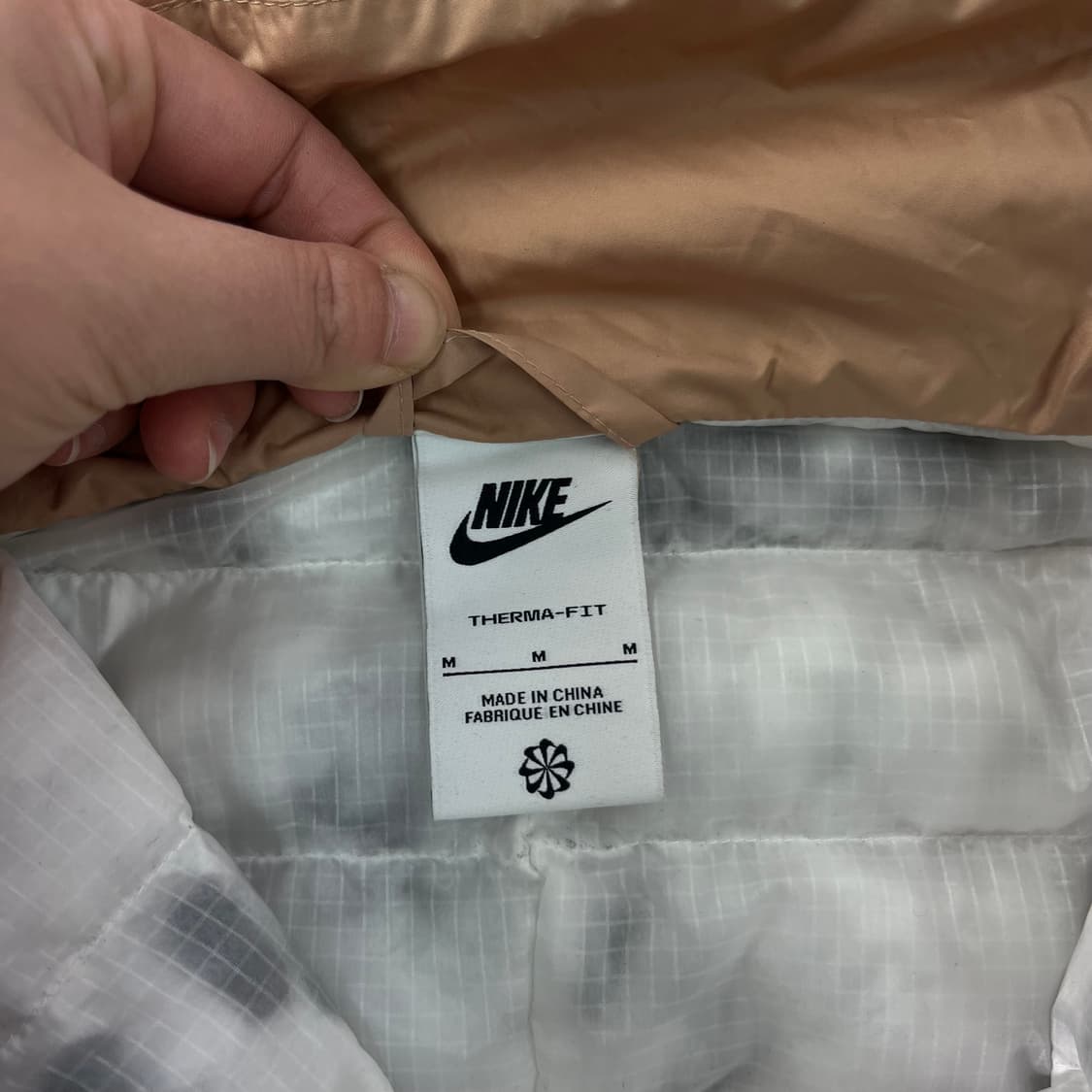 W 100 나이키 21FW 써마핏 리펠 M65 후디 푸퍼 패딩 상품이미지3