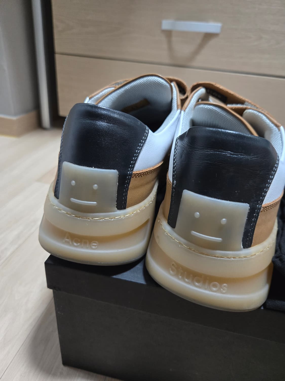 아크네 스튜디오 스트랩 운동화 상품이미지5