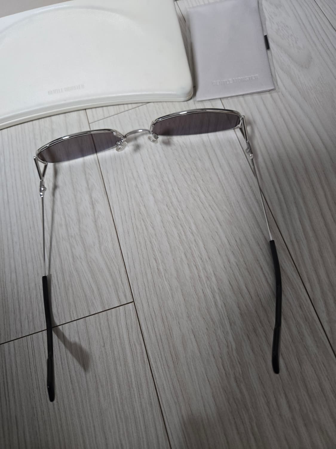 젠틀몬스터 모네타 02 선글라스  상품이미지6