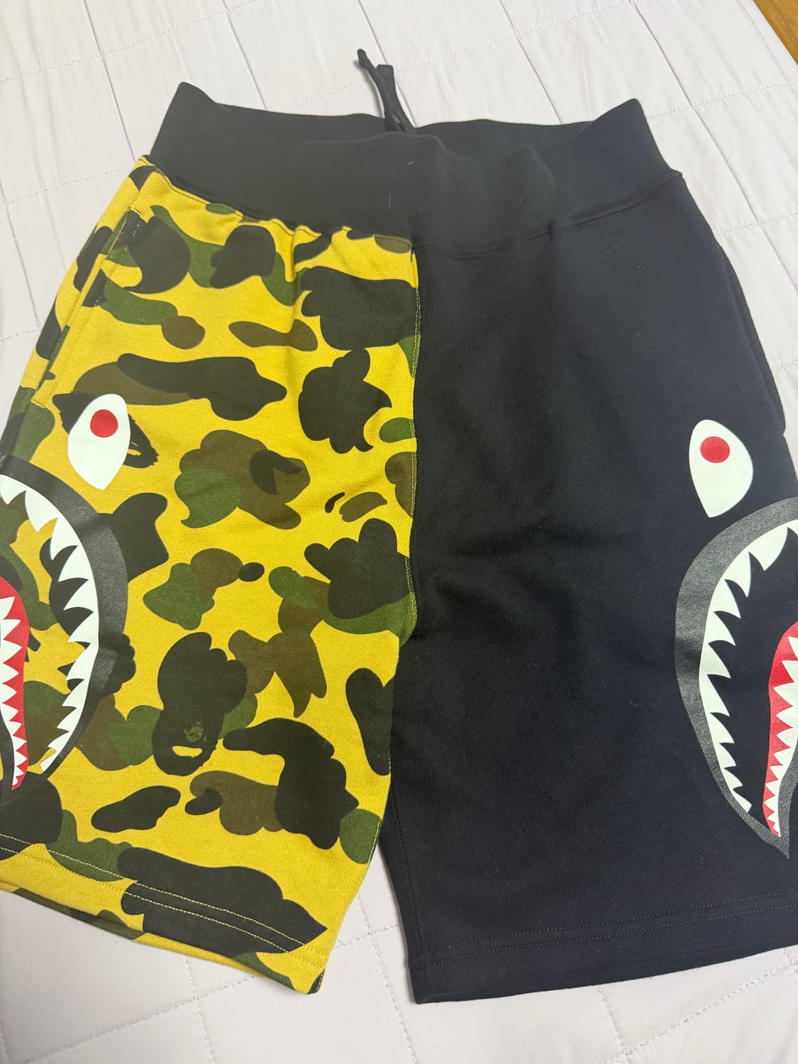 베이프 샤크 반바지 상품이미지1