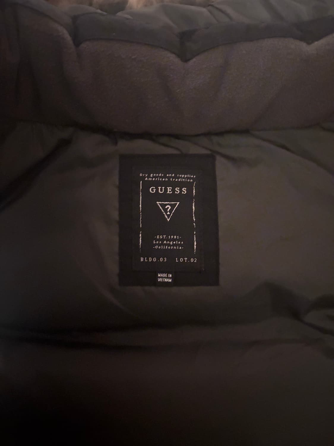 게스 패딩 상품이미지4