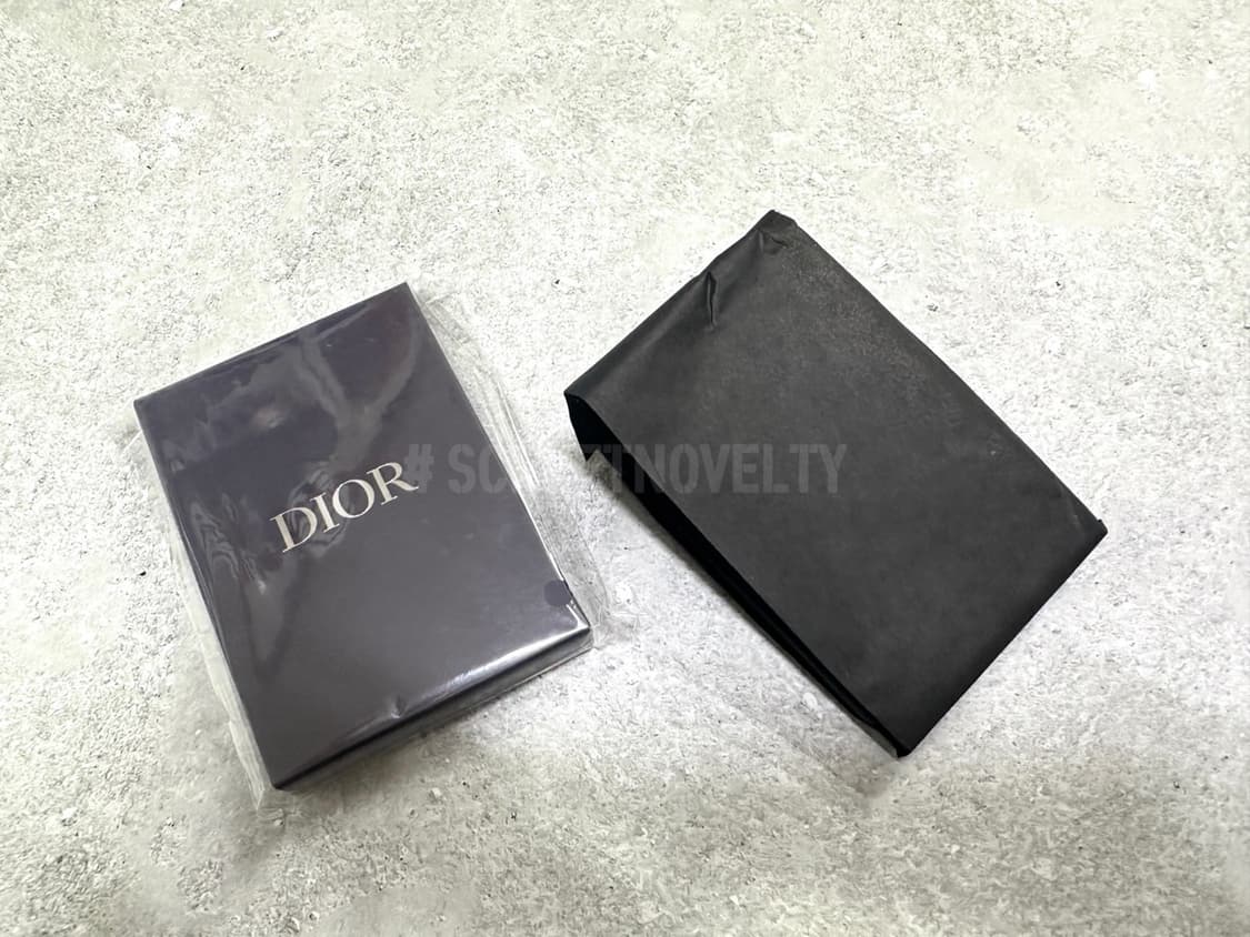 디올 뷰티 핸드폰 카드지갑 상품이미지2