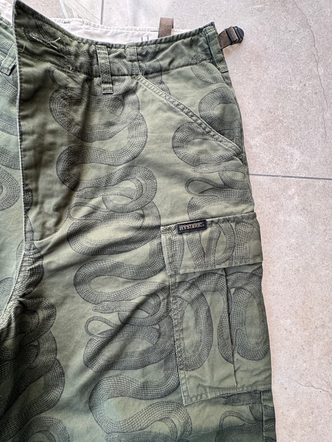 Hysteric Glamour 스네이크 패턴 카고 팬츠 상품이미지3
