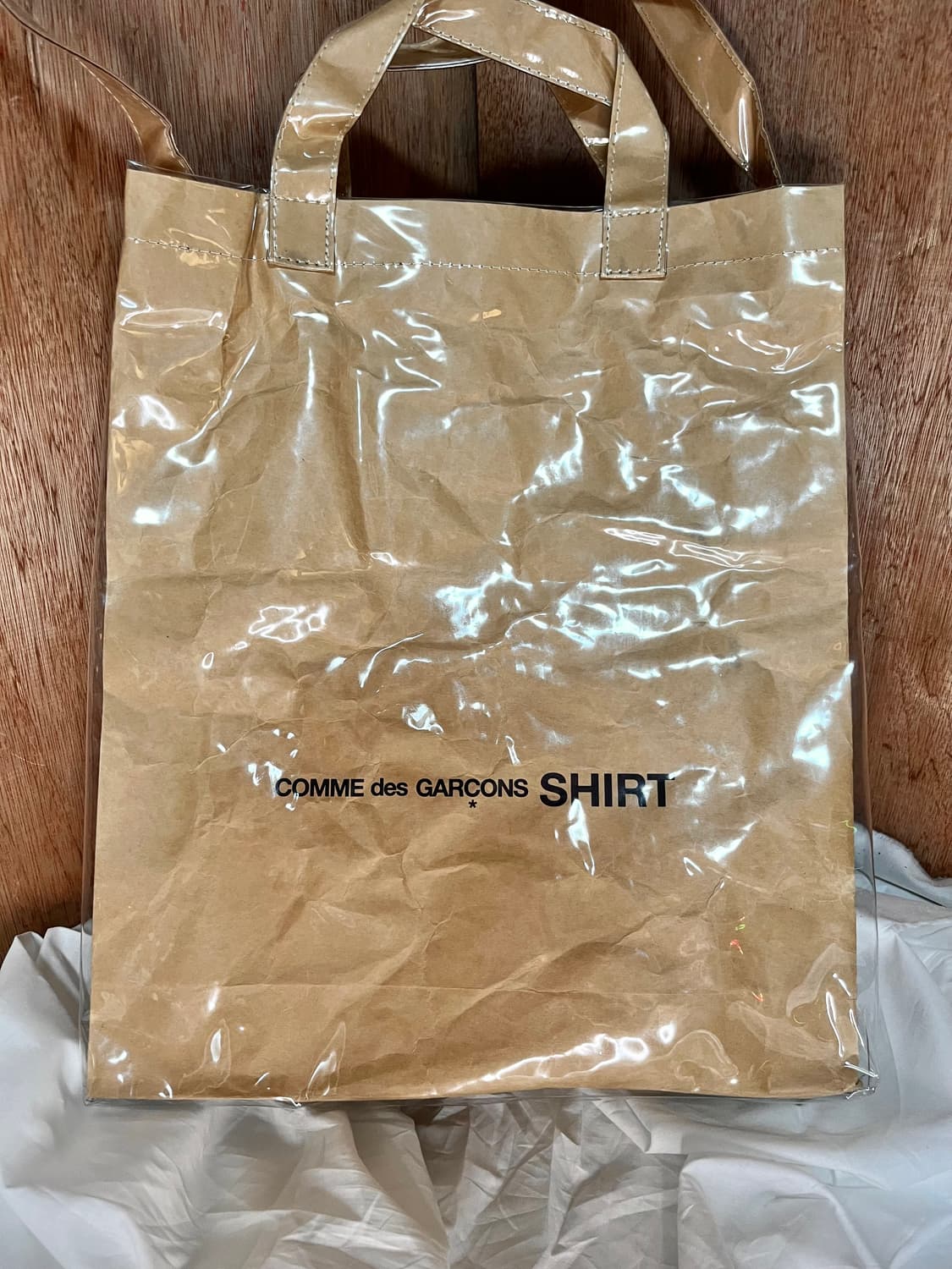 꼼데가르송 서츠 PVC 크래프트 페이퍼 크로스백 상품이미지3