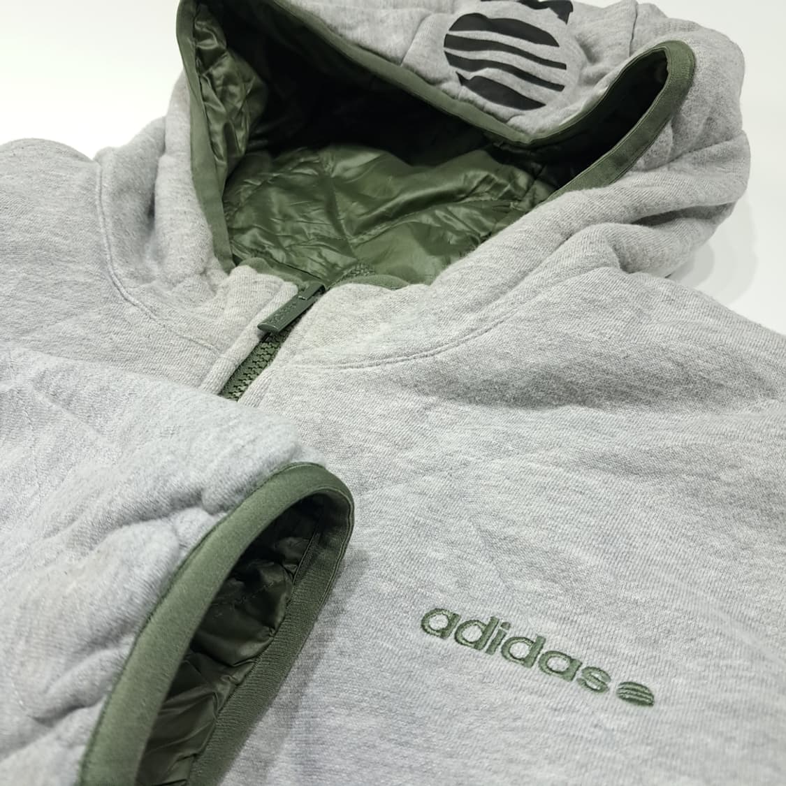 CL410 XL 아디다스 양면 퀼팅 후드 그레이올리브 자켓 아우터 상품이미지4