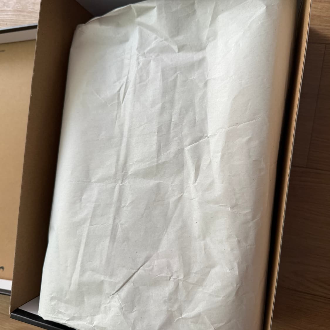 조던 1 레트로 로우 OG 블랙 앤 다크 파우더 블루 상품이미지4