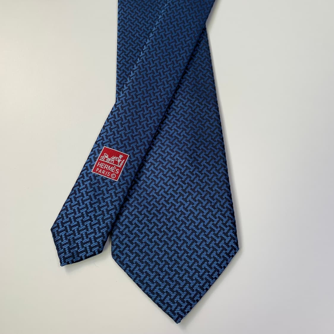 에르메스(HERMES) H로고 모노그램 명품넥타이 A-A+등급 8cm 상품이미지5