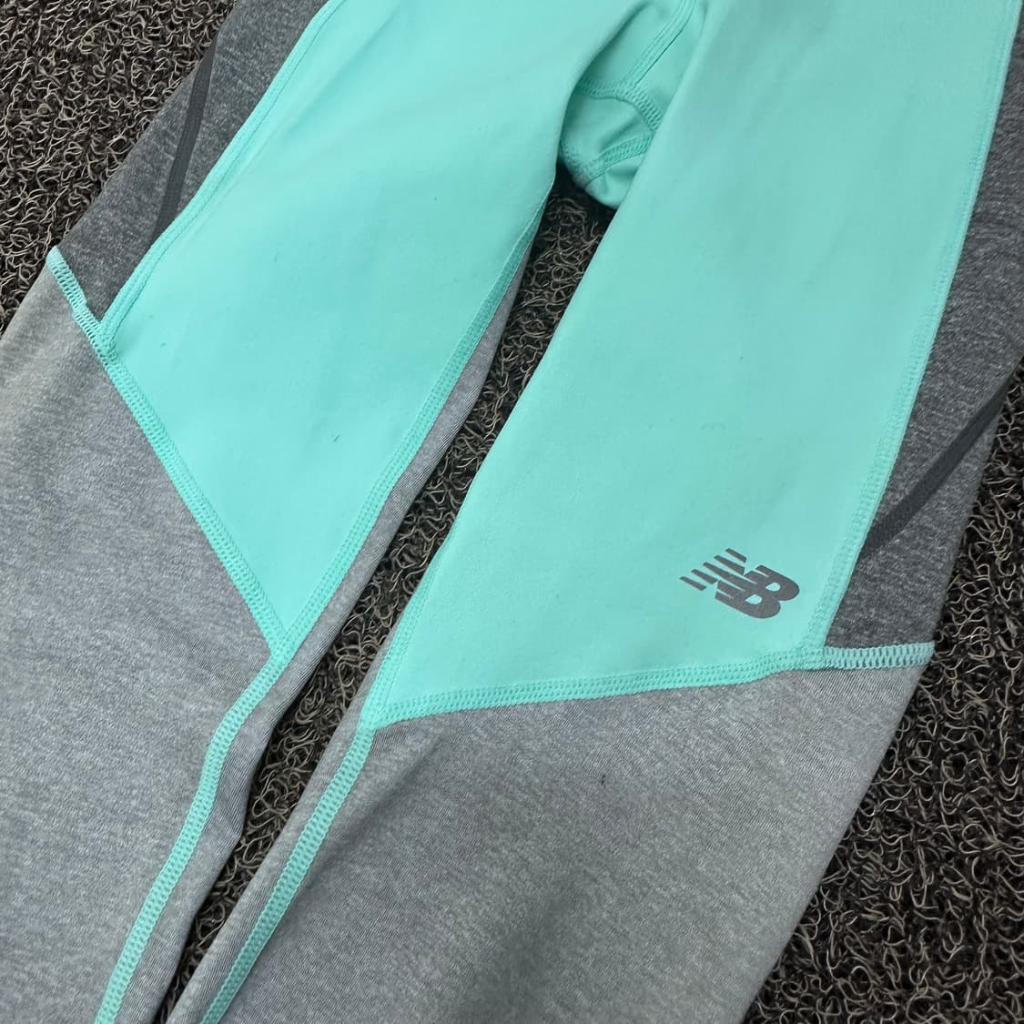 [새상품] 뉴발란스 여성 레깅스 필라테스 운동복 바지 민트 S 상품이미지4