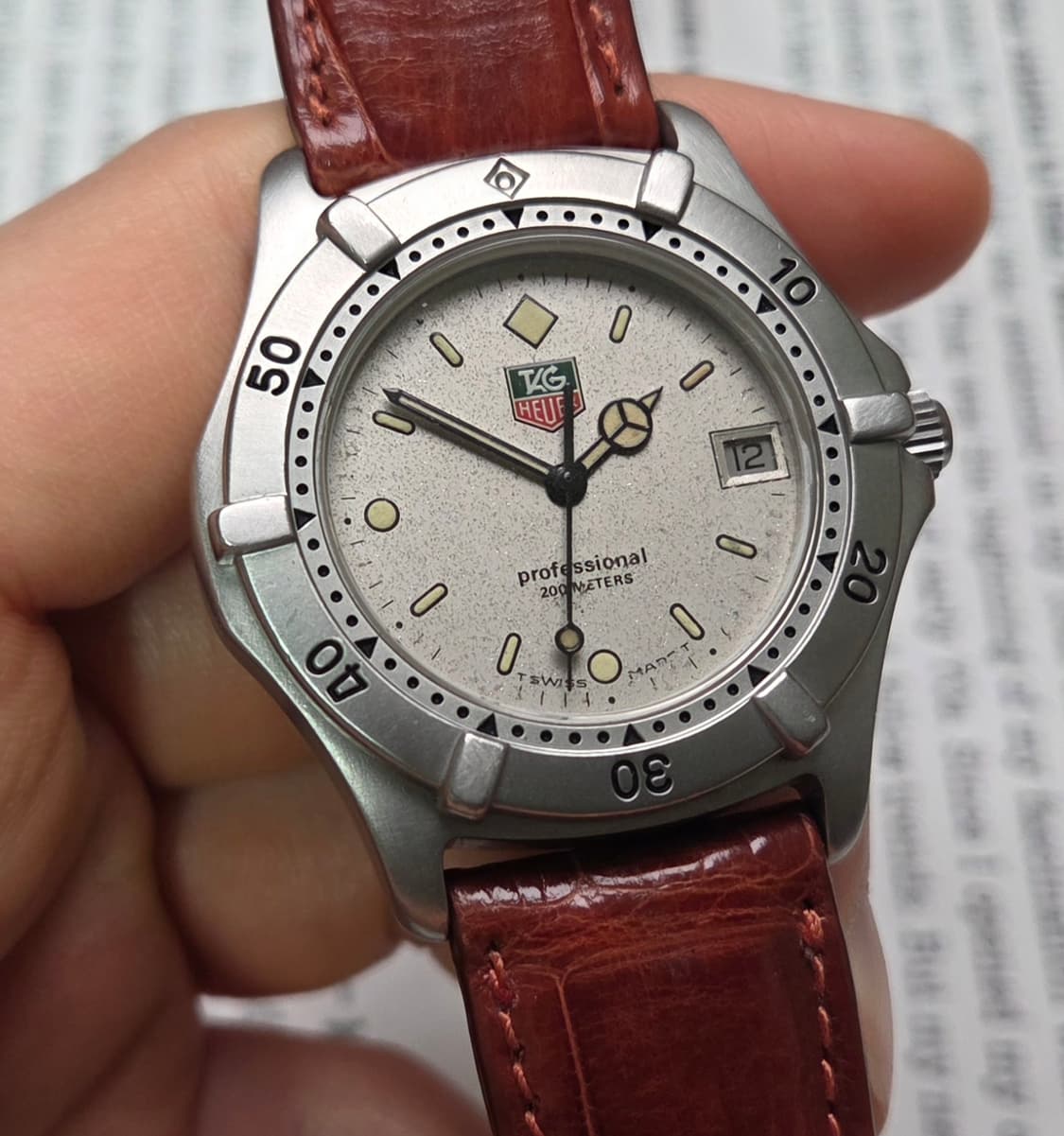 빈티지 태그호이어 프로페셔널 2000 컬러로고 회판 벤츠핸즈 쿼츠 남성용 상품이미지3