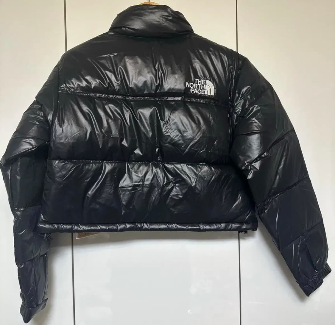 해외판 노스페이스 700 필 눕시 숏 크롭 여성 패딩 재킷 - 블랙 상품이미지4