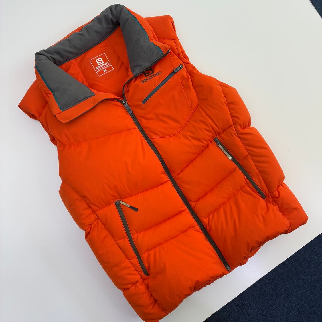 Salomon  살로몬 로고 소프트웰 베스트 푸퍼 패딩 상품이미지4