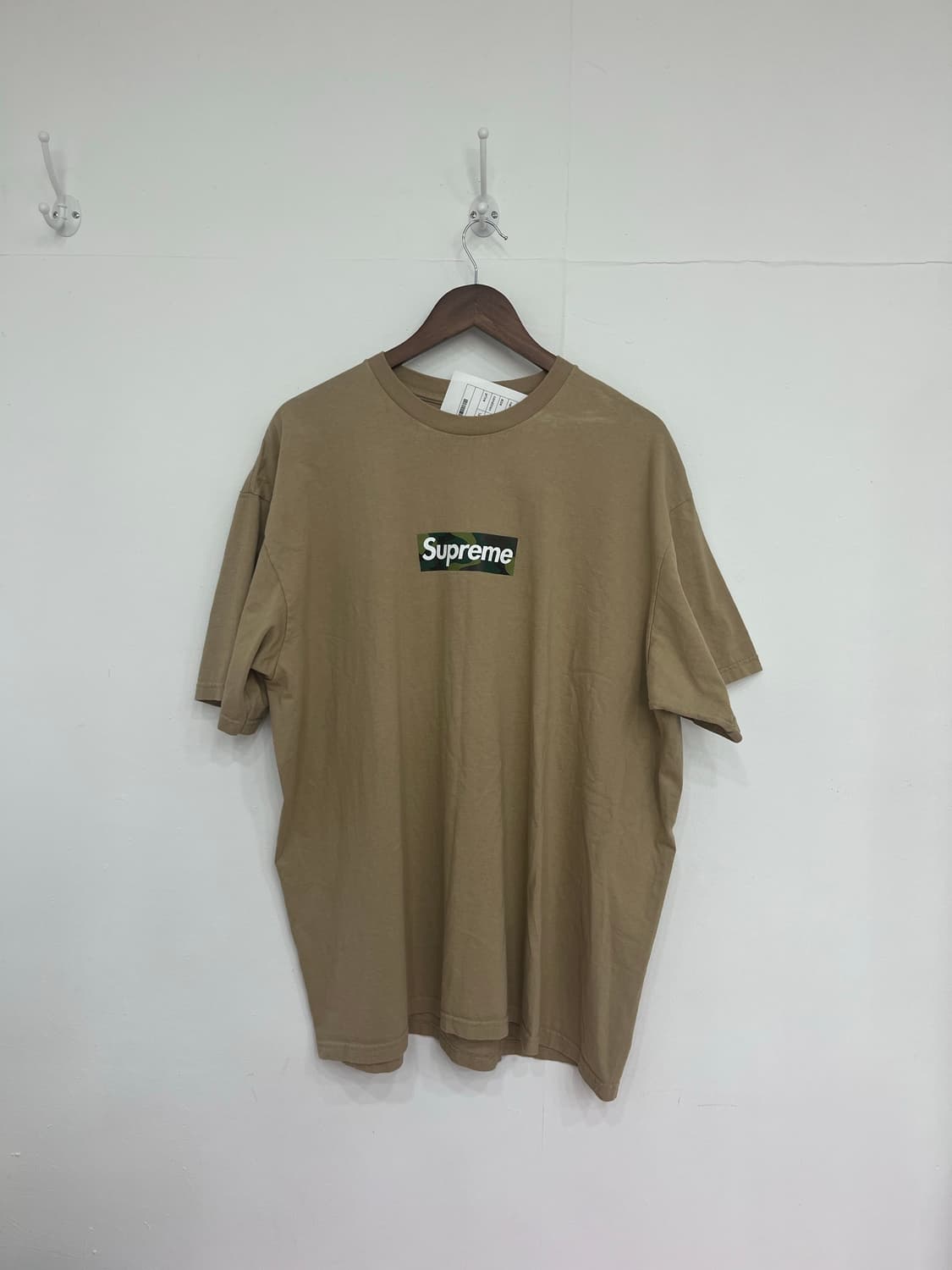 슈프림 23fw 카모 박스로고 티셔츠 상품이미지1