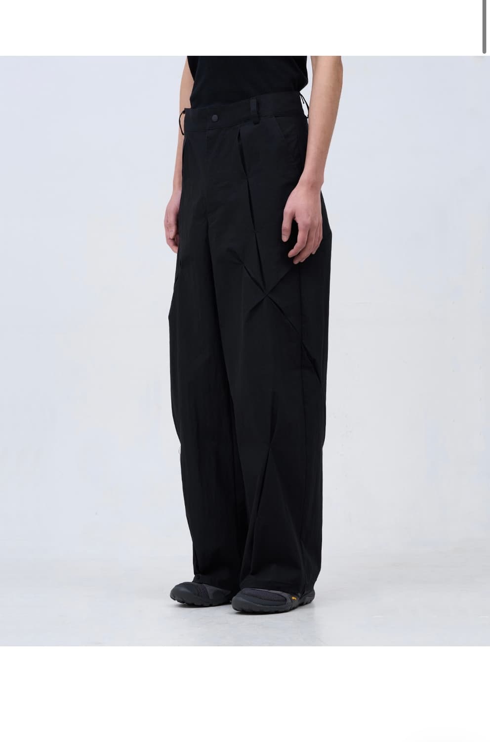 KASAKASA Pleated Curve Pants 상품이미지1