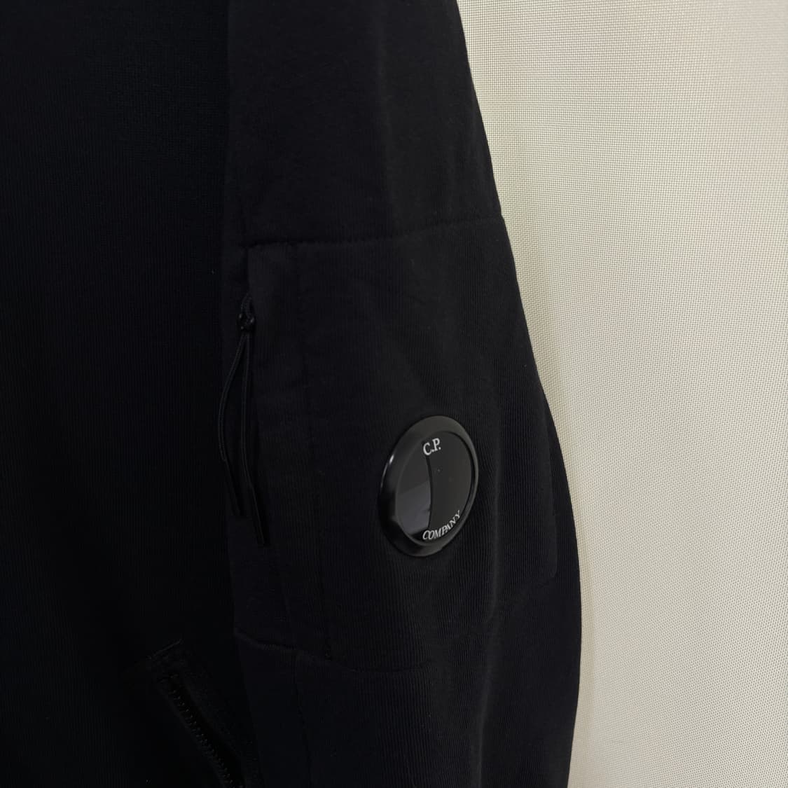 C.P company 씨피컴퍼니 반집업 맨투맨 상품이미지4