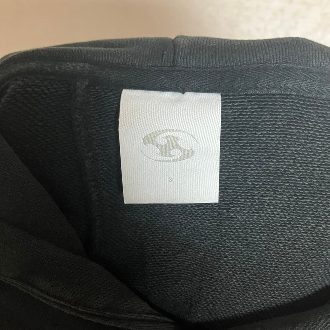 산산기어 블랙 후드티 상품이미지5