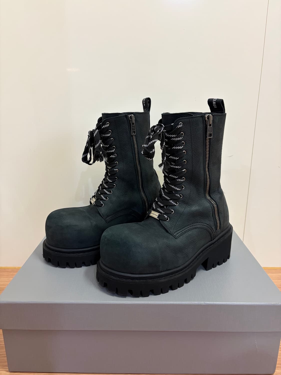 (40/260~70) 발렌시아가 뉴 스톰퍼 - 발렌시아가 코리아 상품이미지1