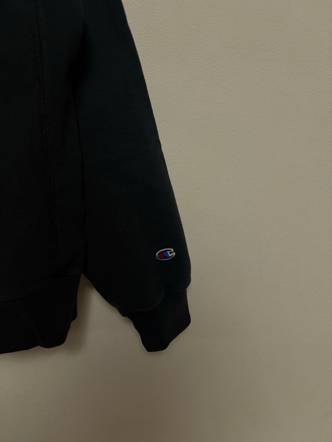 챔피온 스펠아웃 블랙 맨투맨 상품이미지3