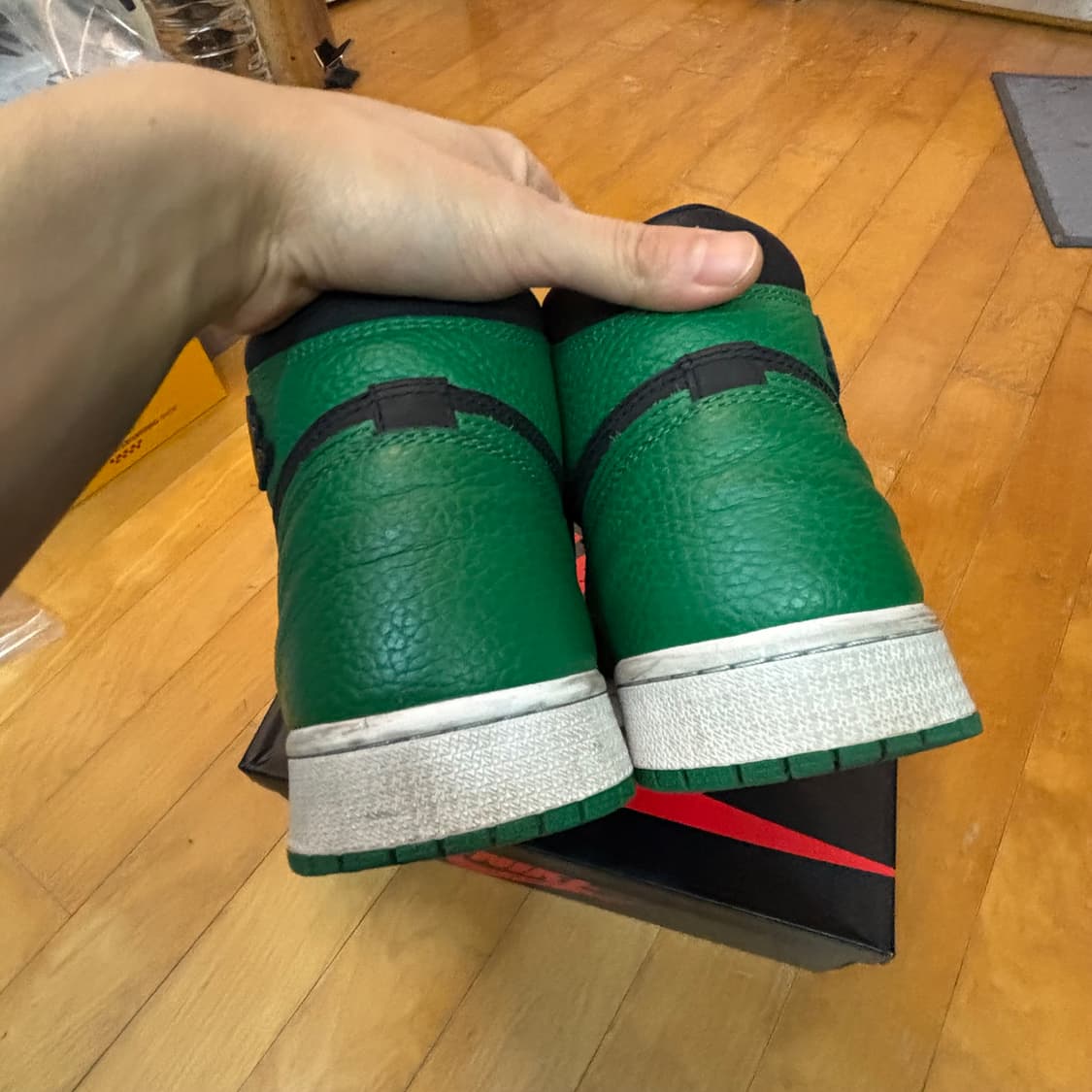 에어 조던 1 하이 파인 그린 265 상품이미지3