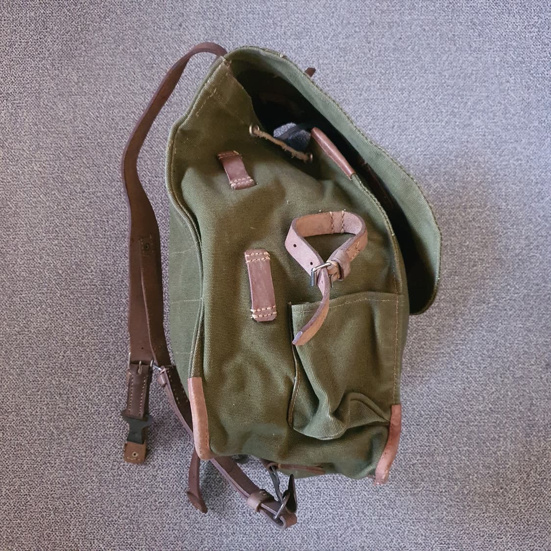 70s 루마니아군용 배낭 상품이미지3