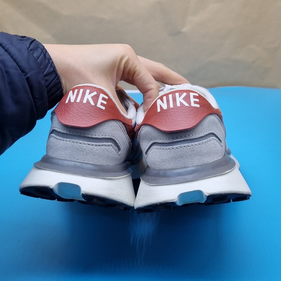 나이키 피닉스 와플 여성운동화240. 상품이미지4