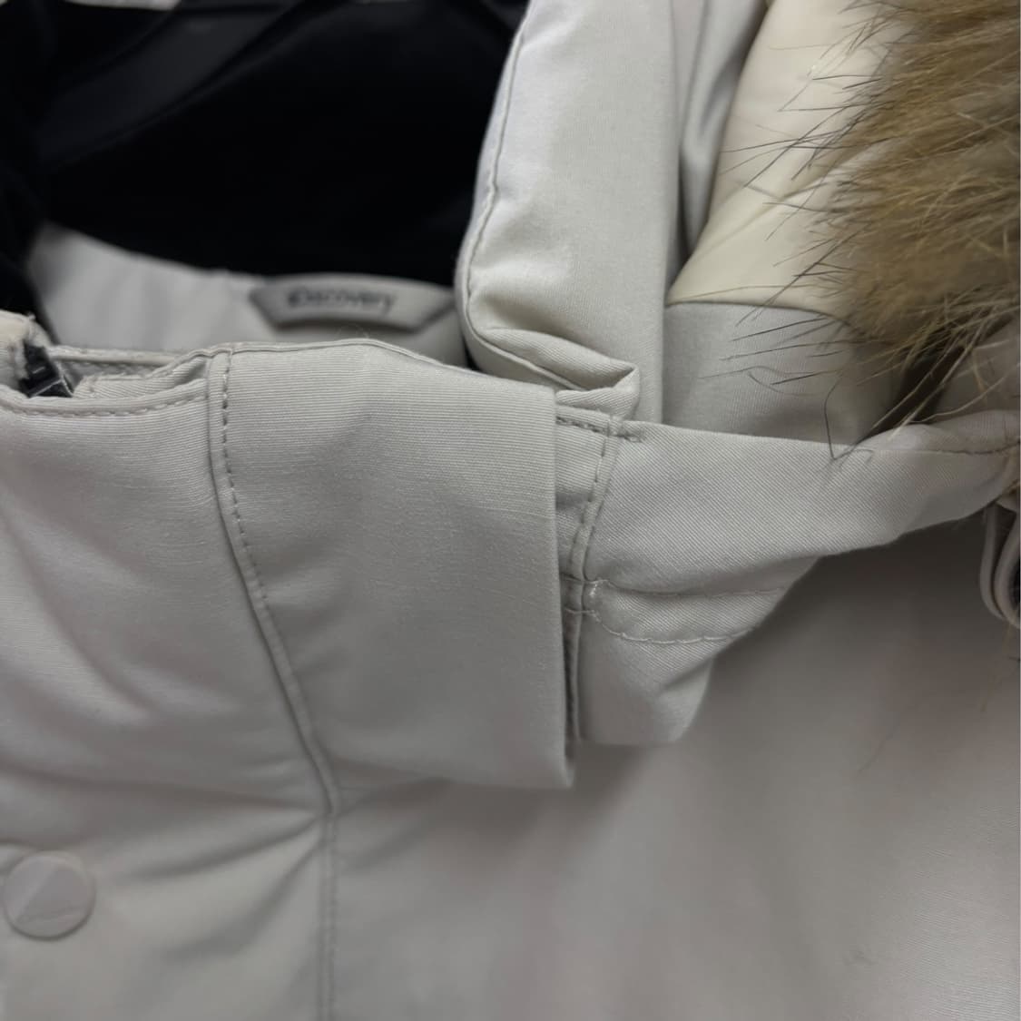 디스커버리 후드탈착 다운패딩 상품이미지4