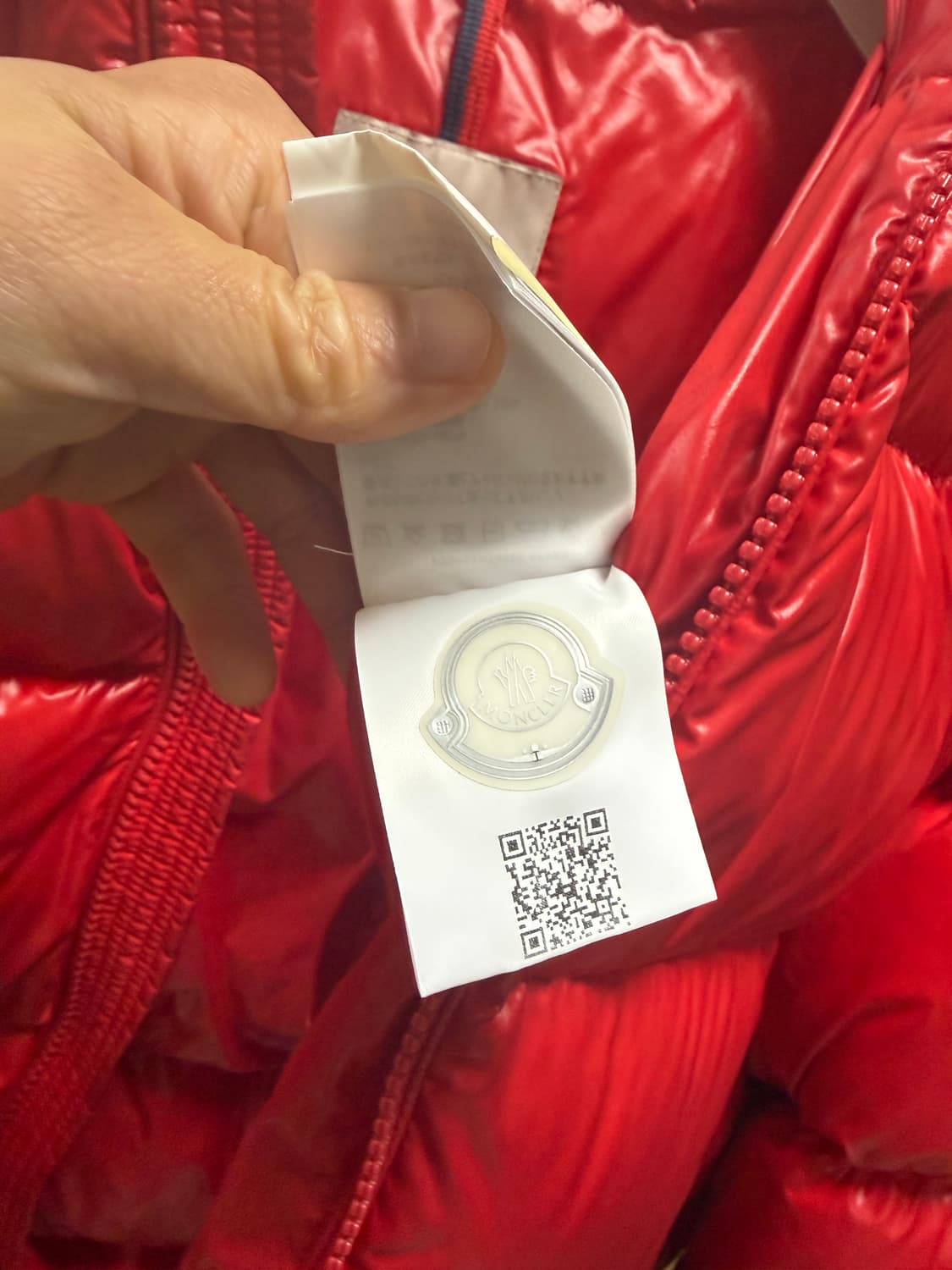 몽클레어 에크린스 3사이즈 팝니다. 상품이미지7