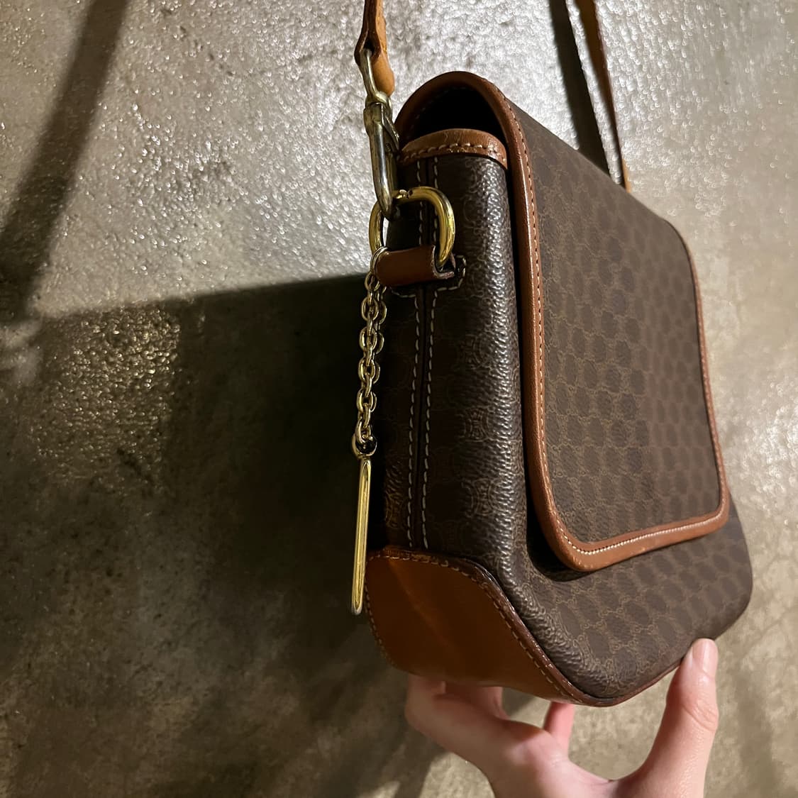 셀린느 크로스백 상품이미지4