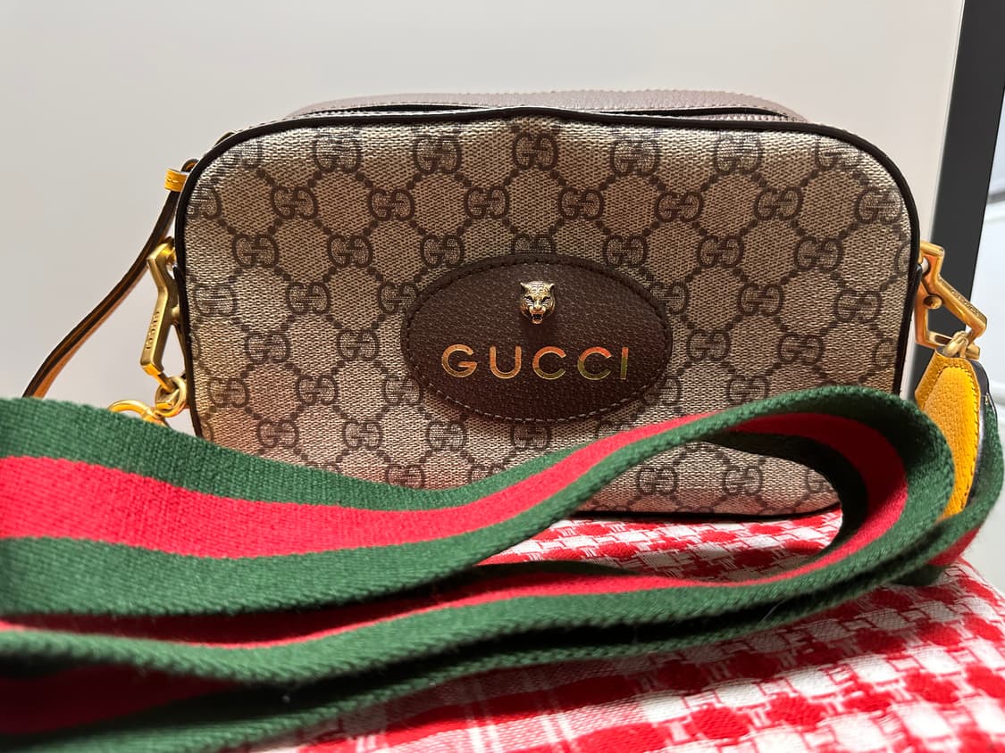 구찌 GG 수프림 메신저백 상품이미지1