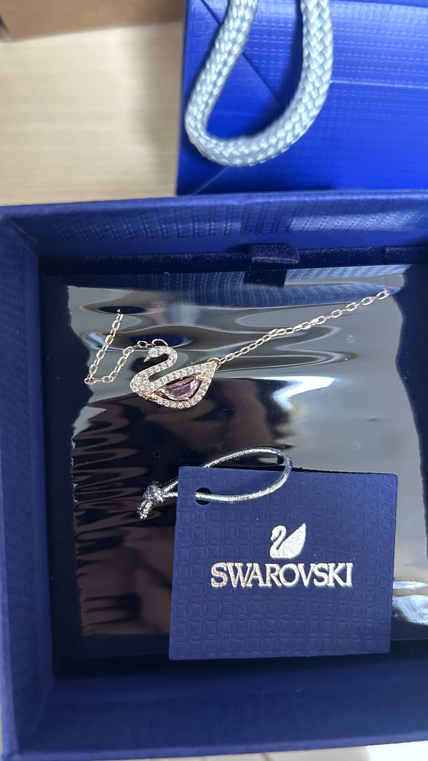 스와로브스키 스완 로즈골드 네크리스 상품이미지2