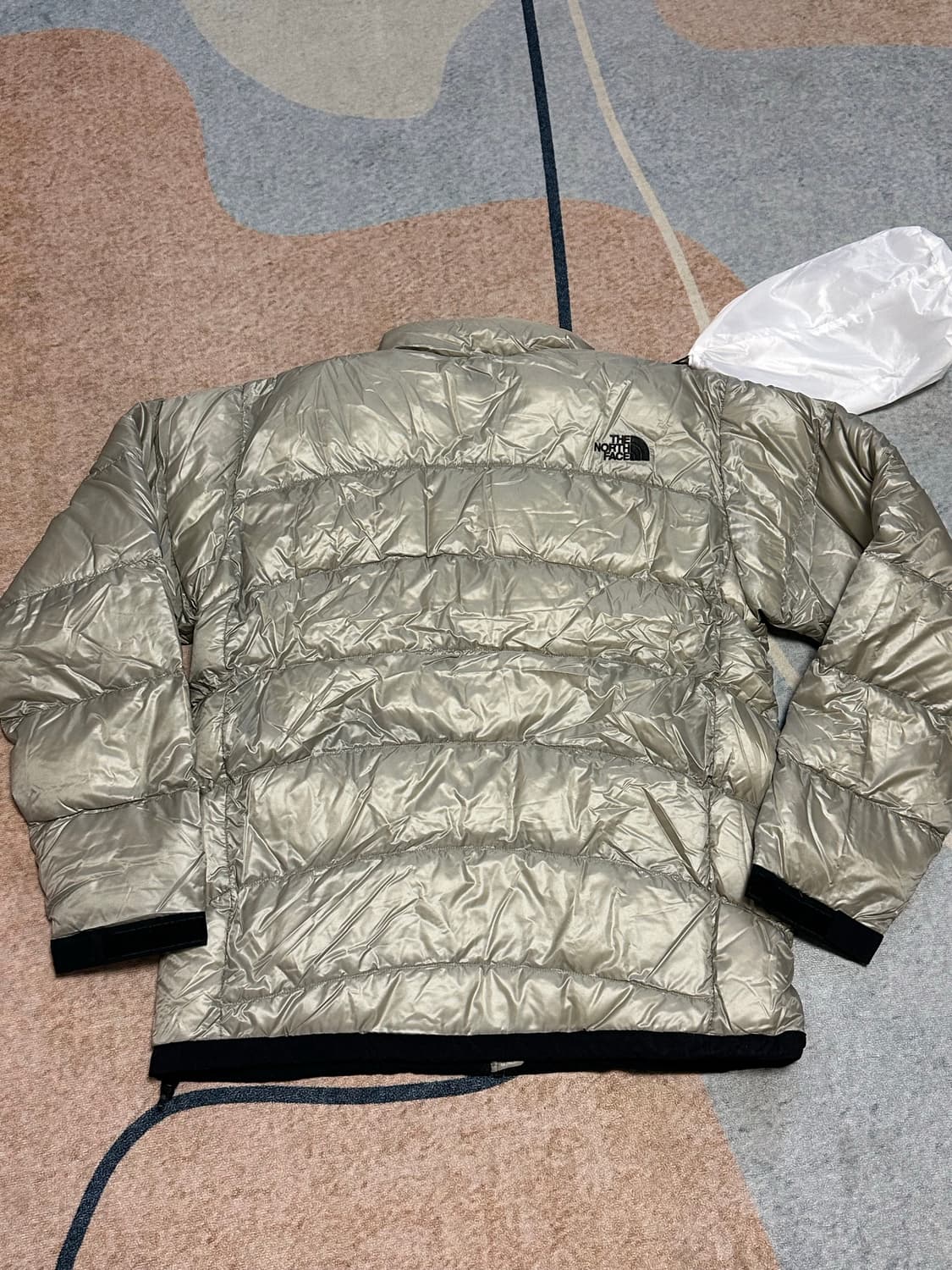 [L] 노스페이스 아콘카구아 경량패딩 클레이 그레이 (일본판) 상품이미지3