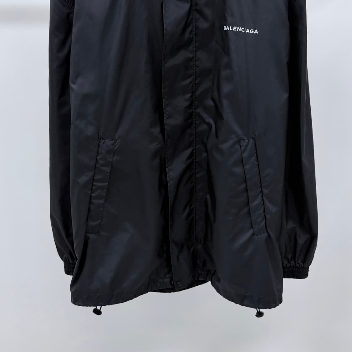 [A+급/오버핏XL] 발렌시아가 후드 바람막이 자켓 블랙 상품이미지4