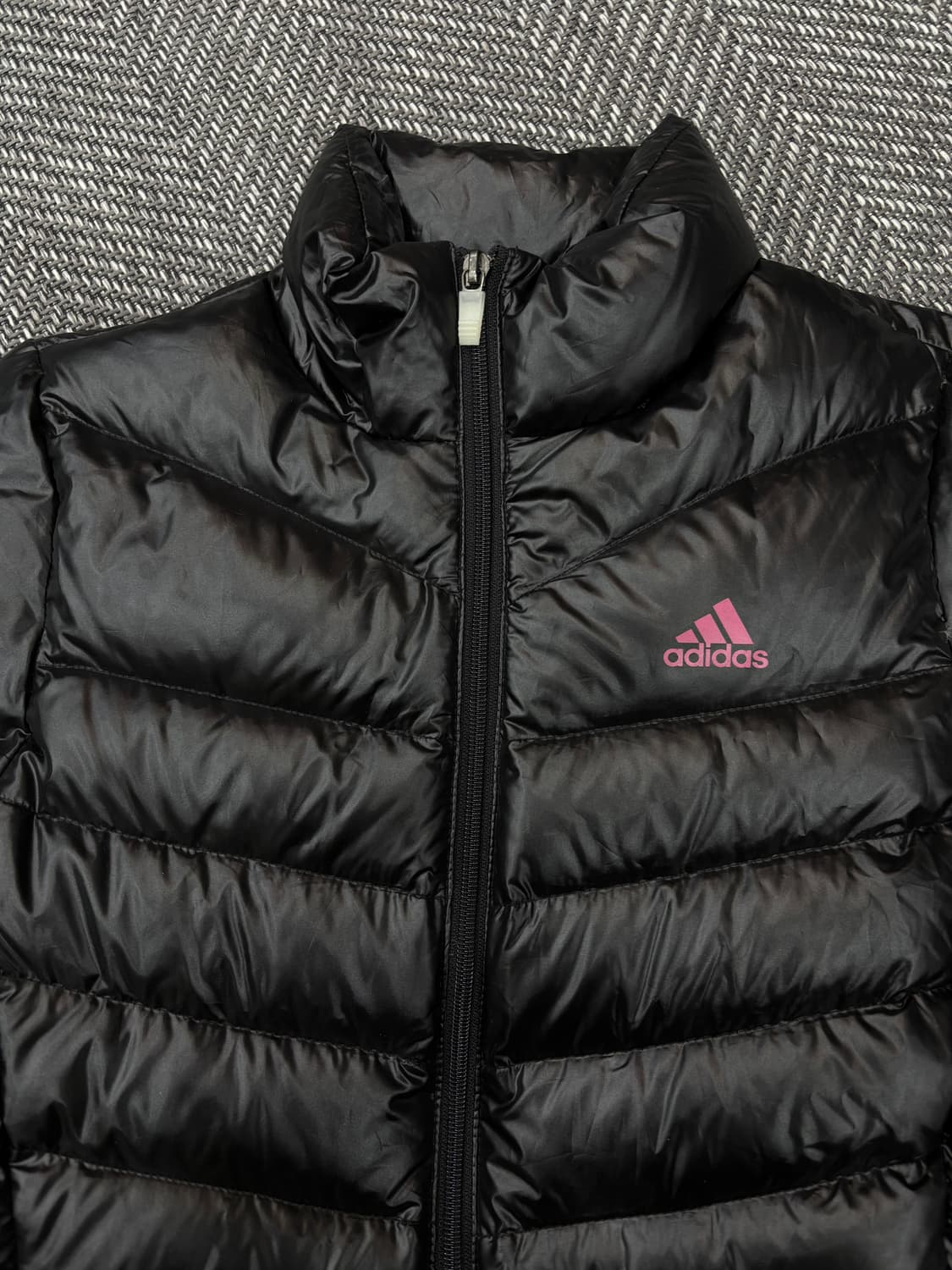 아디다스 경량패딩 블랙 상품이미지2
