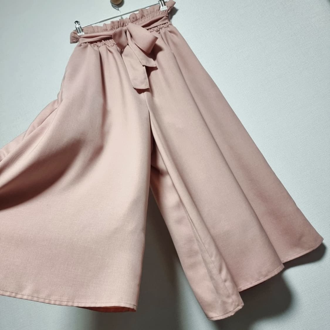 질스튜어트 밴딩 팬츠 바지 (25in.쯤/표기 프리사이즈) 상태최상 상품이미지2