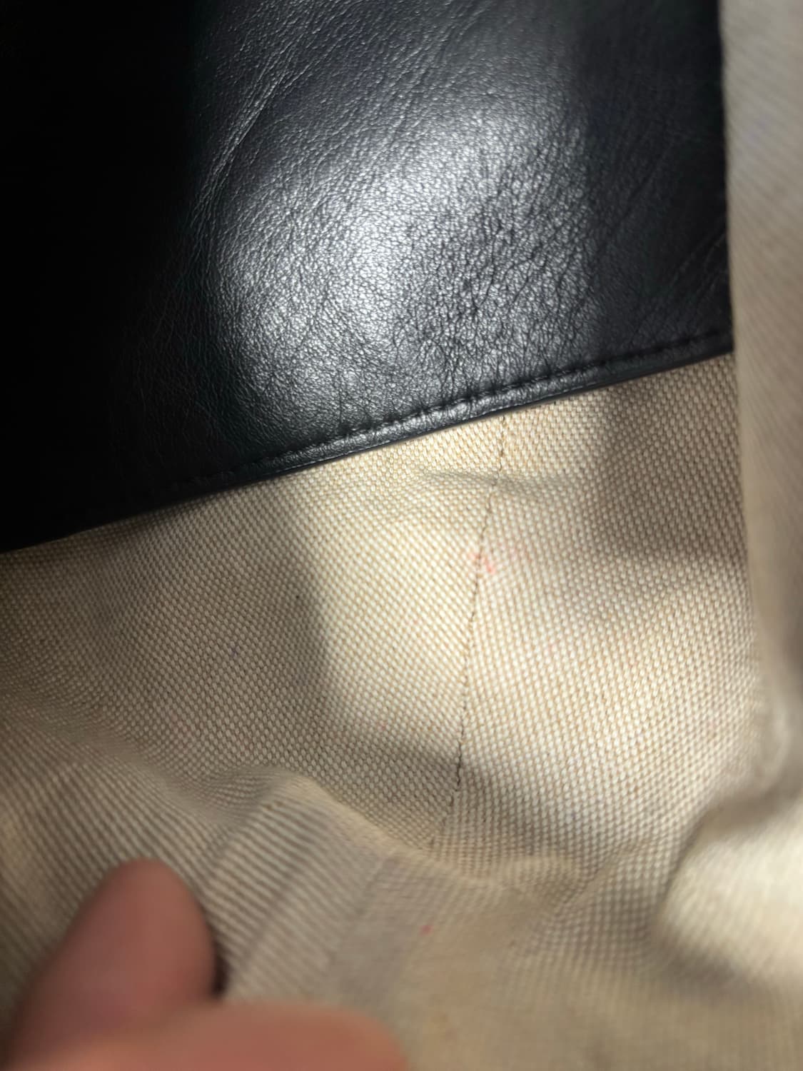 르메르 범백 라지 크루아상 백 블랙 나파 상품이미지5