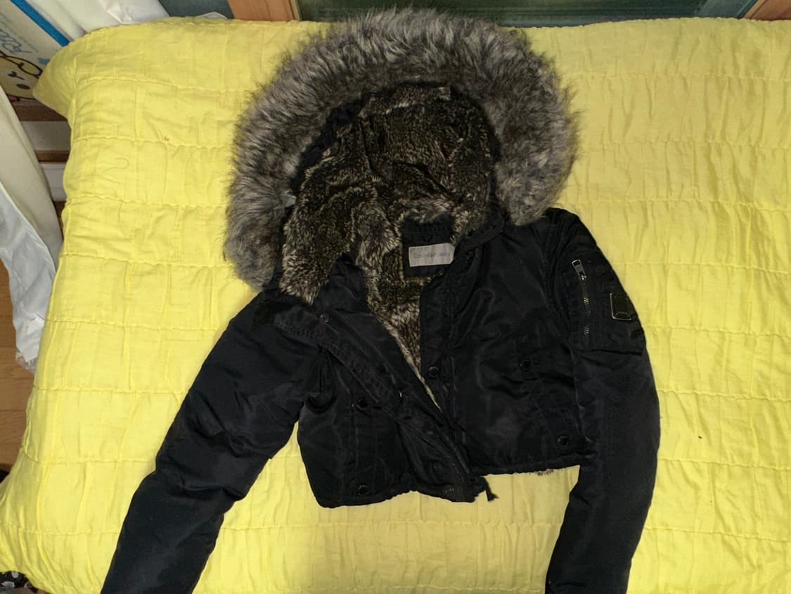 캘빈클라인 초 크롭 퍼 트리밍 패딩. 펑크.  상품이미지4