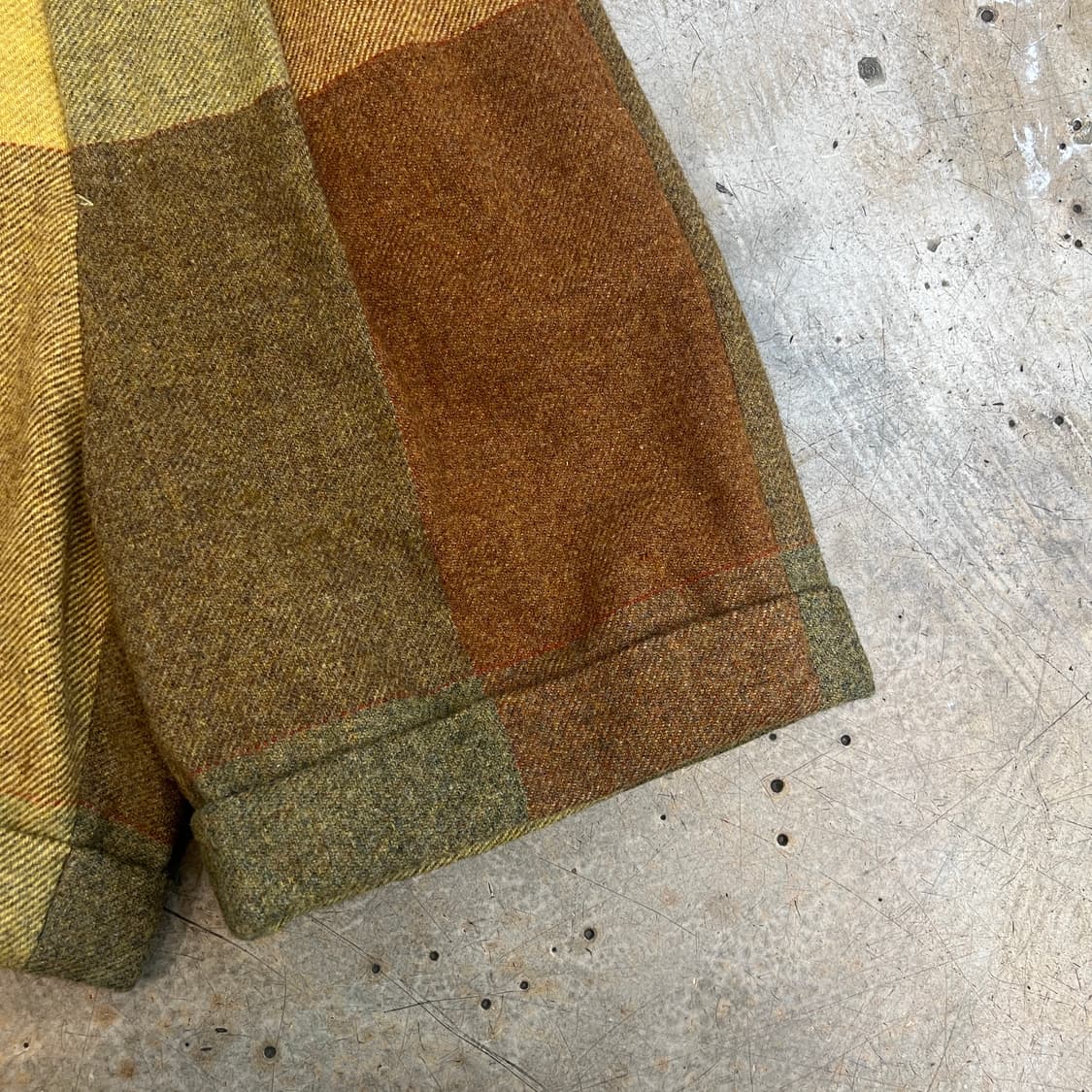 IS by 이세이미야케 울 팬츠 상품이미지3