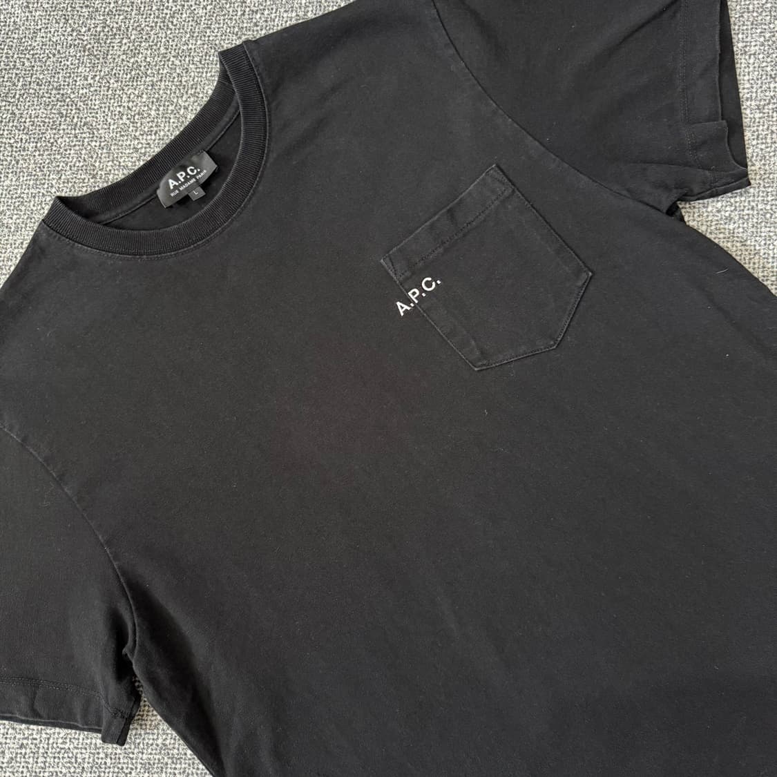 A.P.C (아페쎄) 블랙 로고 티셔츠 상품이미지2
