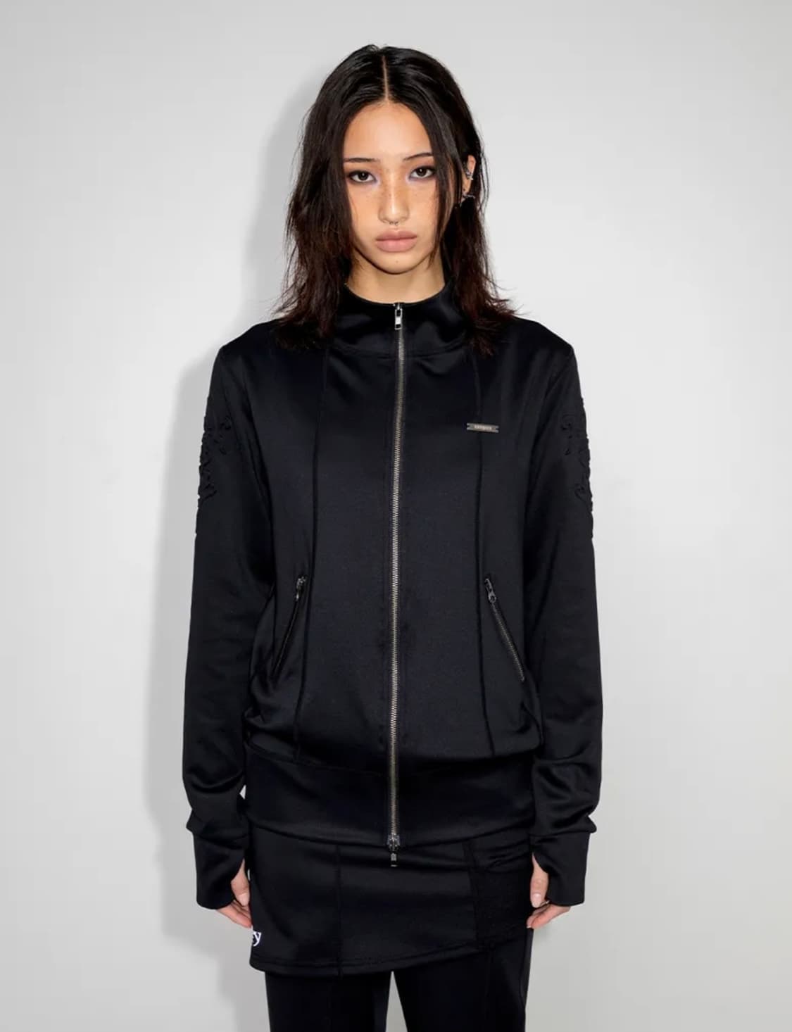 (택포)yeel 와이이이엘 로고 패치 집업 블랙 상품이미지2